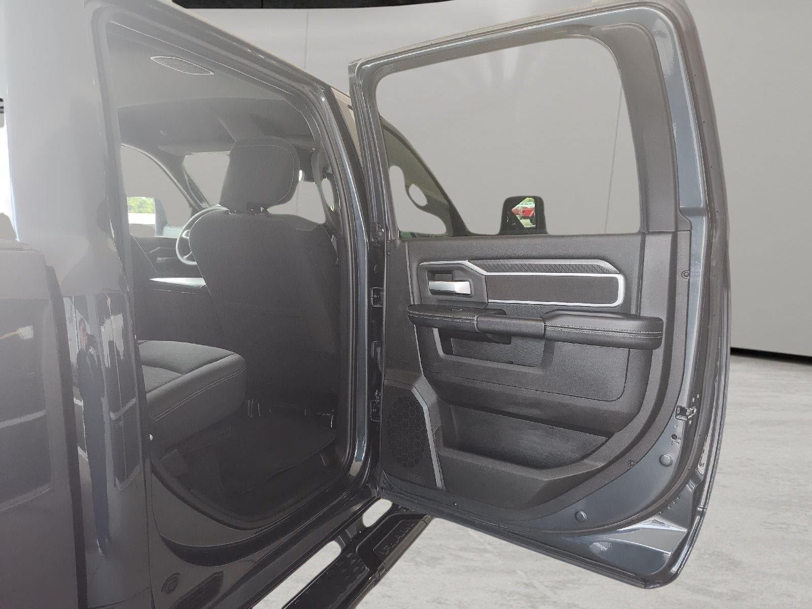 Used 2025 RAM 2500 Big Horn AWD/4WD image 19