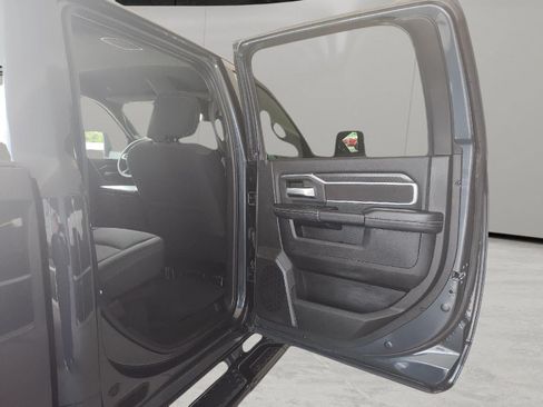 Used 2025 RAM 2500 Big Horn AWD/4WD image 19