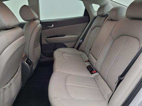 Used 2016 Kia Optima EX FWD image 18
