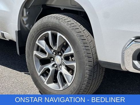 Used 2022 Chevrolet Silverado 1500 LT AWD/4WD image 6