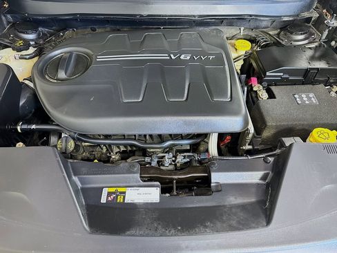 Used 2016 Jeep Cherokee 75th Anniversary image 38