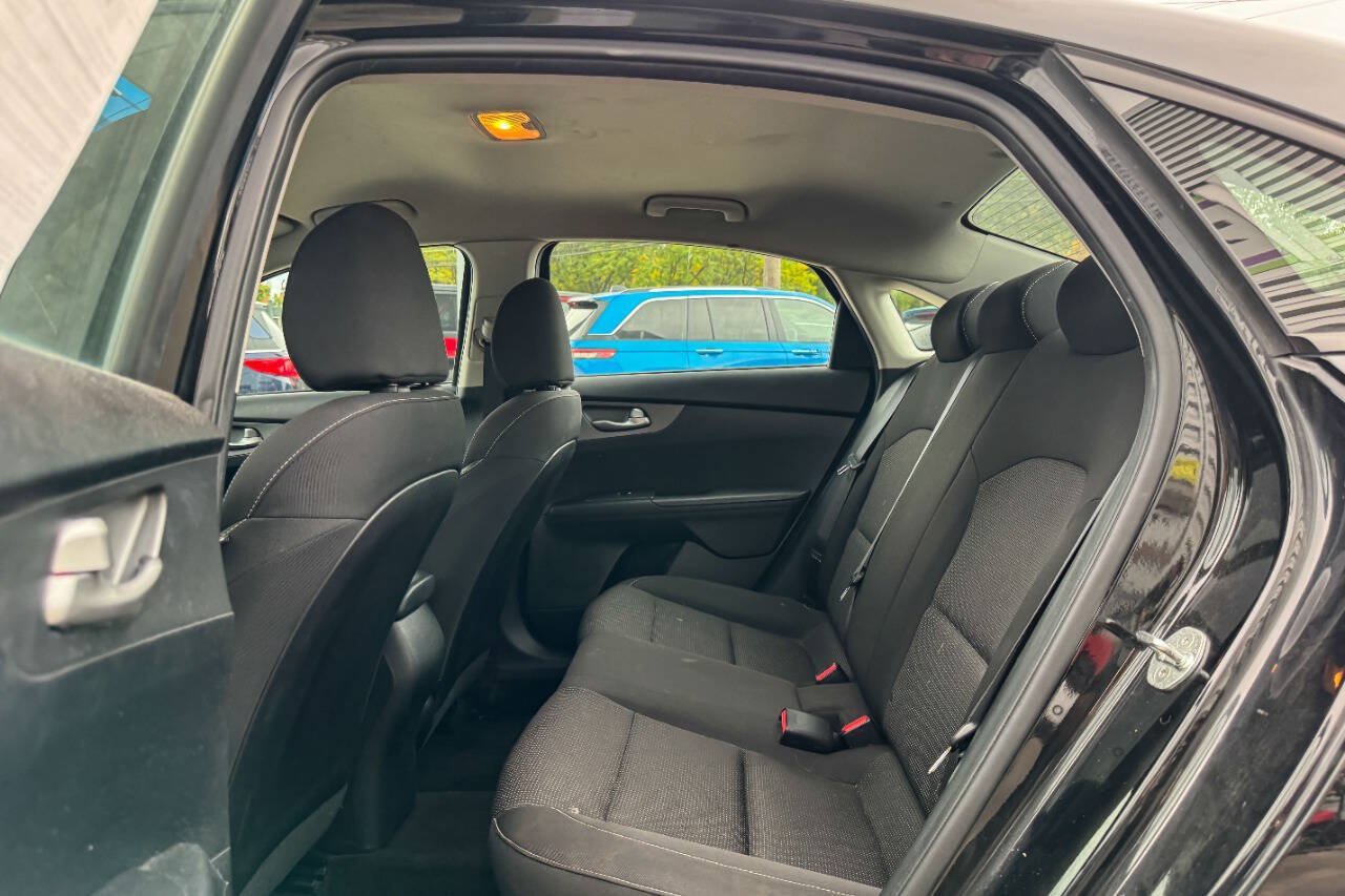 Used 2019 Kia Forte LXS FWD image 14