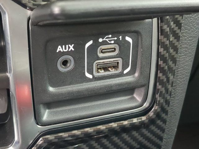 Used 2023 Jeep Gladiator Overland AWD/4WD image 24