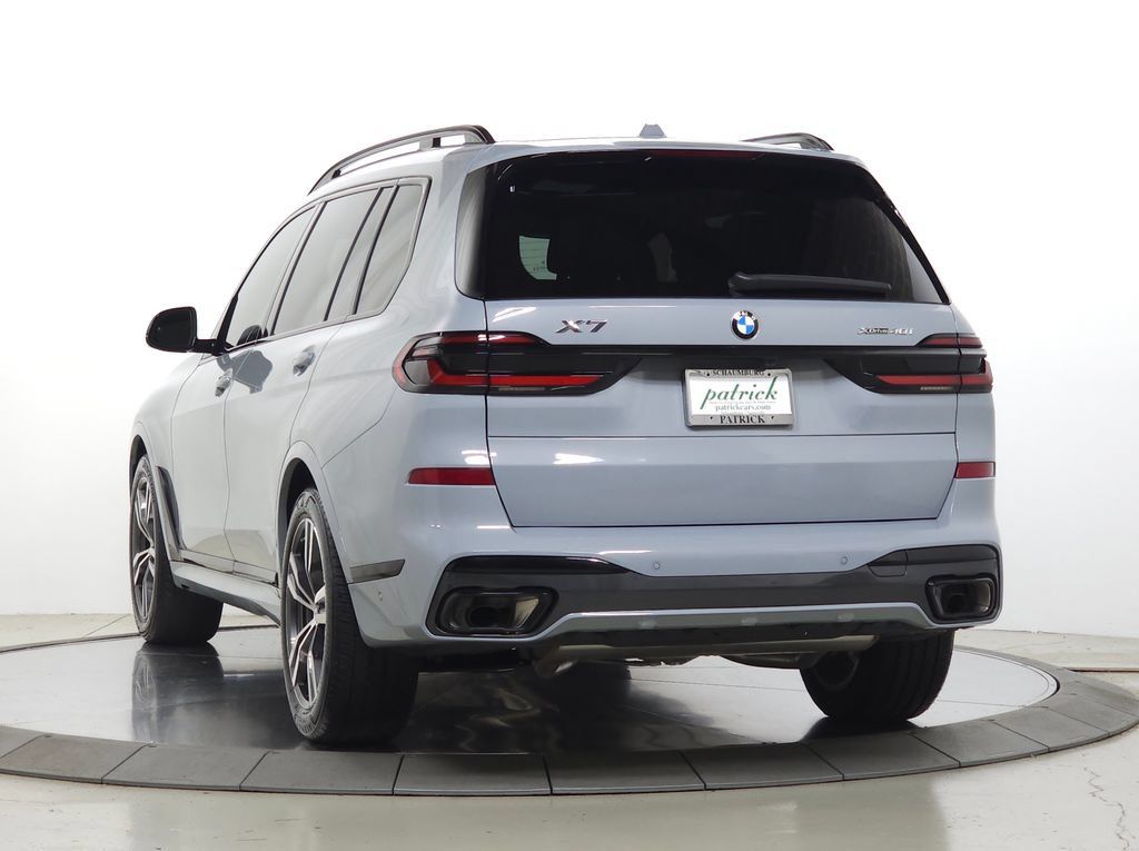 Used 2026 BMW X7 xDrive40i w/ M Sport Package AWD/4WD image 6