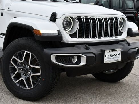 New 2026 Jeep Wrangler Unlimited Sahara AWD/4WD image 2