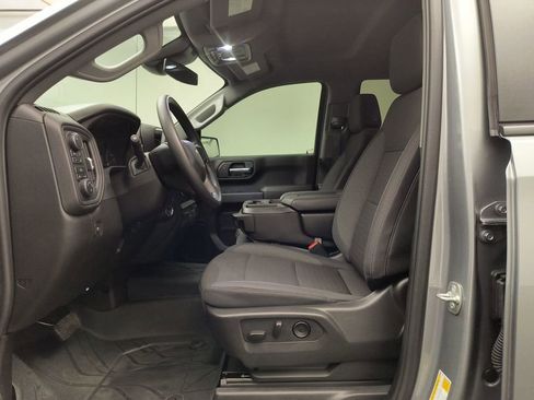 Used 2026 Chevrolet Silverado 1500 Custom w/ Turbomax Blackout Package image 4