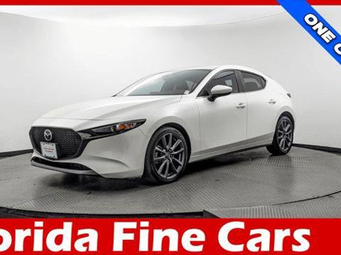 Used 2019 MAZDA MAZDA3 AWD Hatchback w/ Preferred Pkg image 1