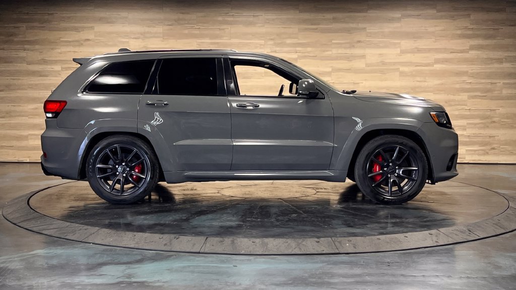 Used 2020 Jeep Grand Cherokee SRT AWD/4WD image 15