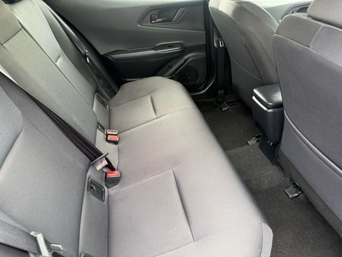 Used 2025 Toyota Prius LE FWD image 29