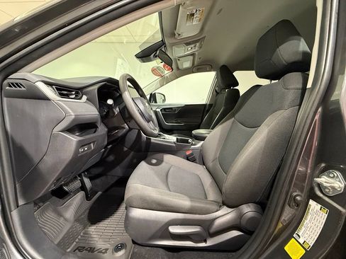 Certified 2025 Toyota RAV4 LE AWD/4WD image 13