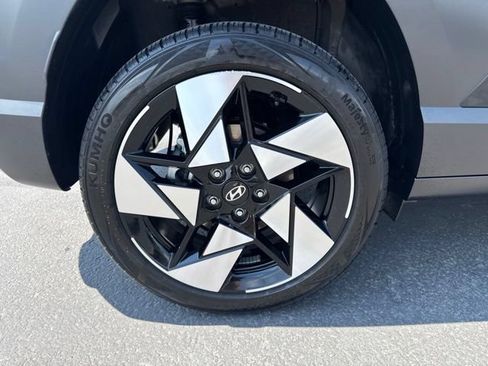 Used 2024 Hyundai Kona Limited AWD/4WD image 9