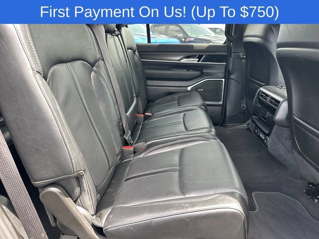 Used 2024 Jeep Wagoneer Series II w/ Flexible Seating Group AWD/4WD image 17