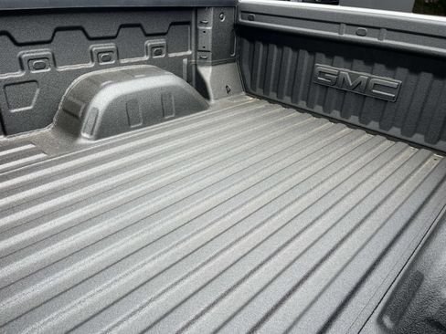 New 2026 GMC Sierra 1500 SLT AWD/4WD image 4