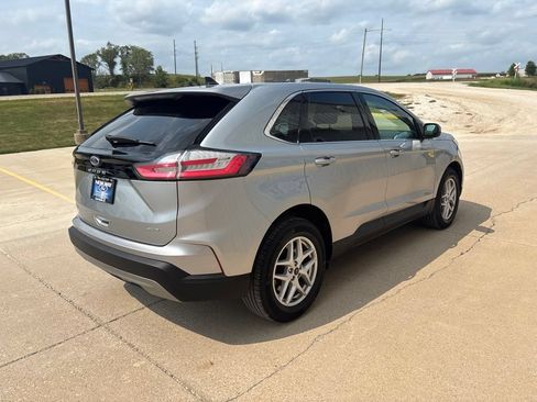 Certified 2023 Ford Edge SEL w/ Convenience Package AWD/4WD image 4