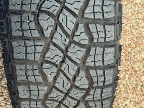 Used 2024 GMC Sierra 1500 AT4 w/ AT4 Premium Package image 35