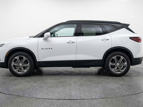 Used 2025 Chevrolet Blazer LT FWD image 5