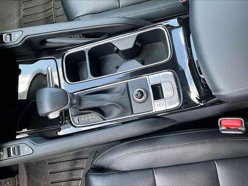 Used 2024 Kia Telluride SX FWD image 25