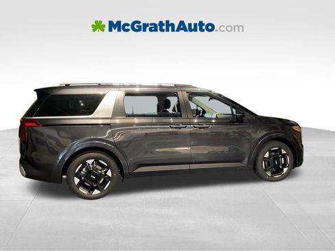 New 2026 Kia Carnival EX FWD image 3