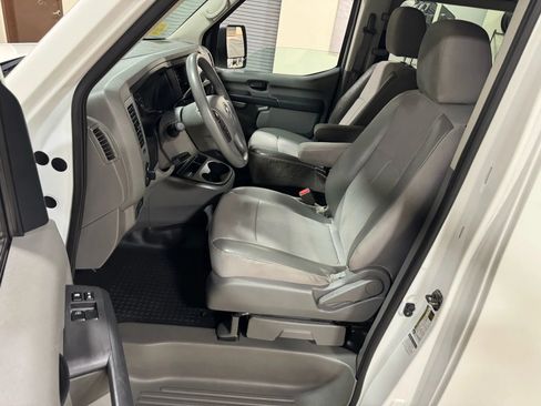 Used 2018 Nissan NV 3500 S RWD image 33