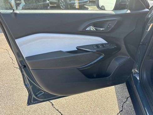 New 2026 Chevrolet Trax LT w/ Driver Confidence Package image 18