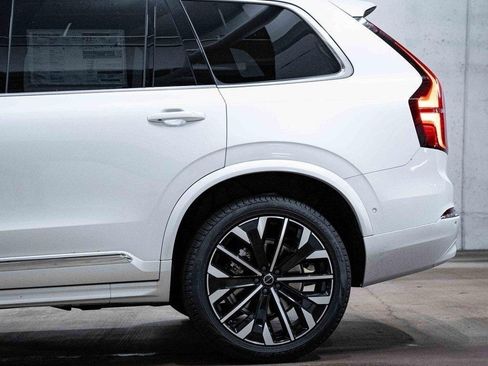 New 2026 Volvo XC90 B6 Plus w/ Protection Package Premier image 5