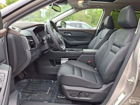 Certified 2023 Nissan Rogue SL w/ SL Premium Package AWD/4WD image 15