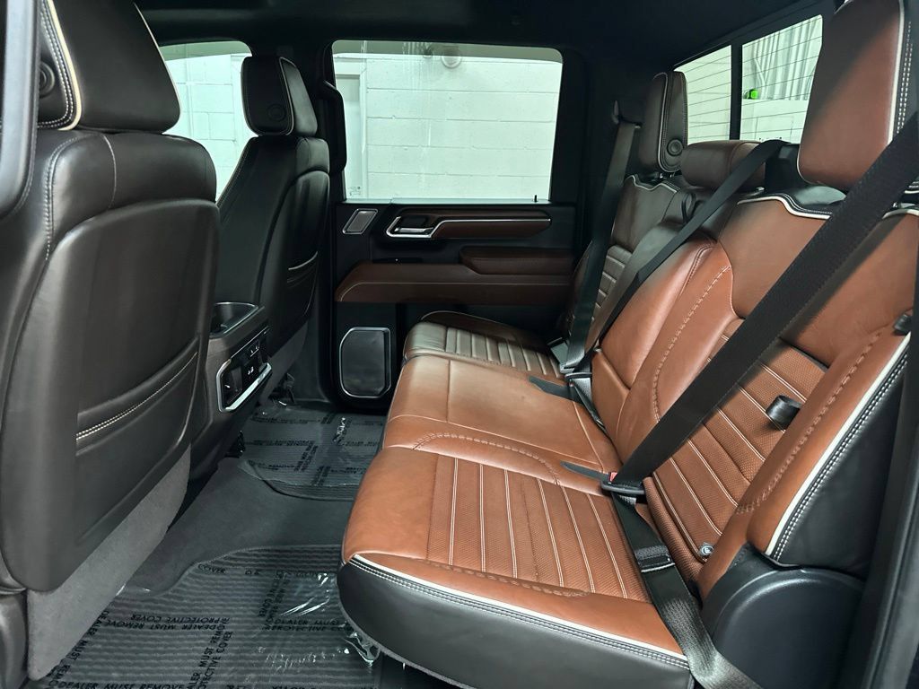 Used 2025 GMC Sierra 2500 Denali Ultimate AWD/4WD image 22