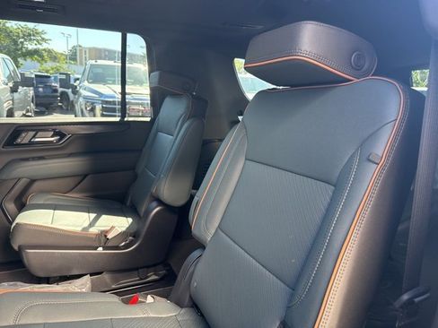New 2025 GMC Yukon XL AT4 w/ AT4 Premium Plus Package image 24