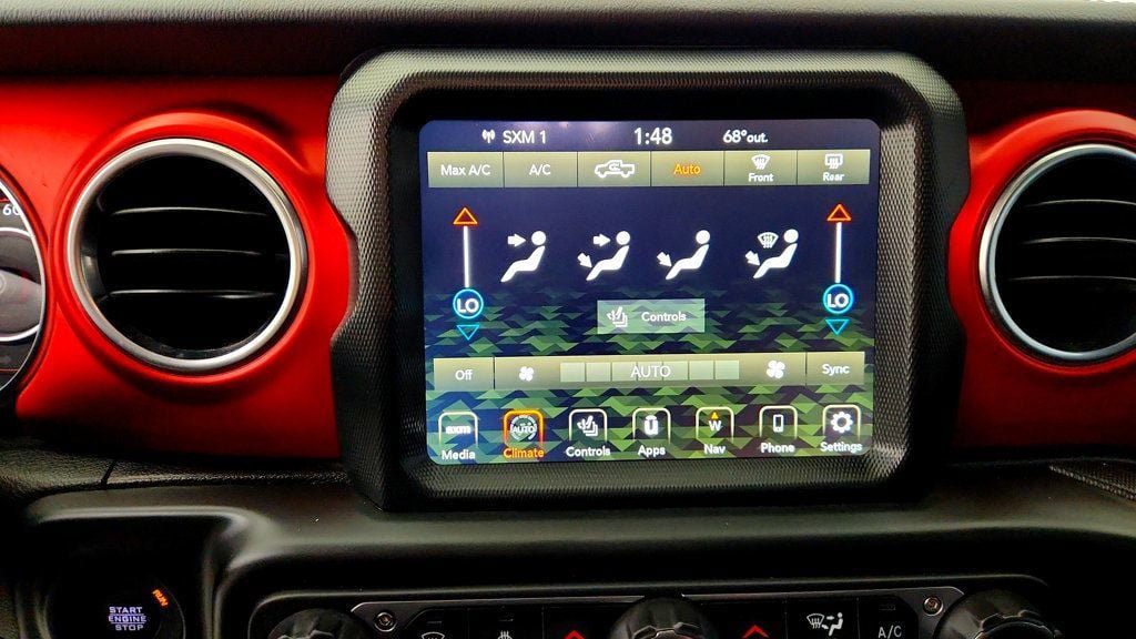 Used 2022 Jeep Gladiator Rubicon w/ LED Lighting Group AWD/4WD image 18