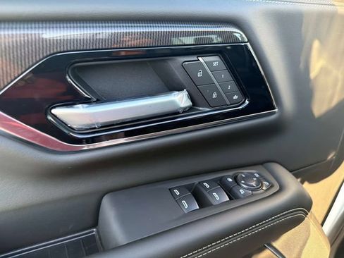 New 2026 GMC Yukon Elevation RWD image 18