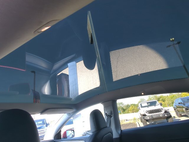 Used 2024 Tesla Model Y Long Range RWD image 22