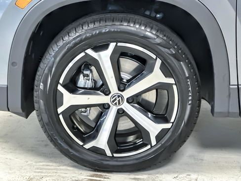 New 2026 Volkswagen Tiguan SE image 24