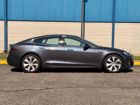Used 2021 Tesla Model S Long Range Plus AWD/4WD image 4