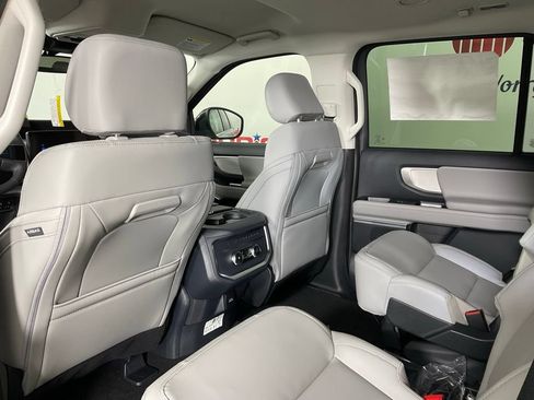 New 2026 Ford Expedition Active RWD image 15