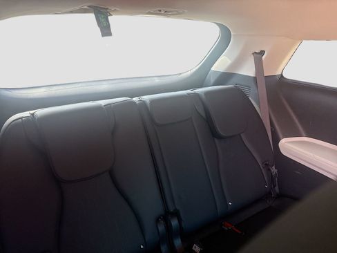 Used 2024 Kia Carnival SX FWD image 27