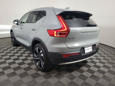 Certified 2025 Volvo XC40 B5 Plus w/ Protection Package Premier AWD/4WD image 4