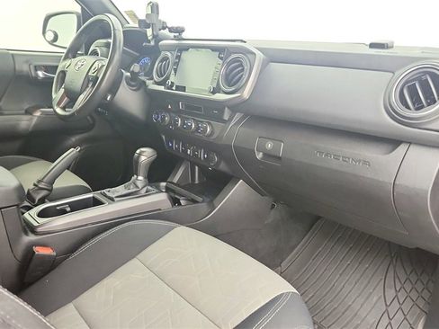 Used 2022 Toyota Tacoma SR5 image 29