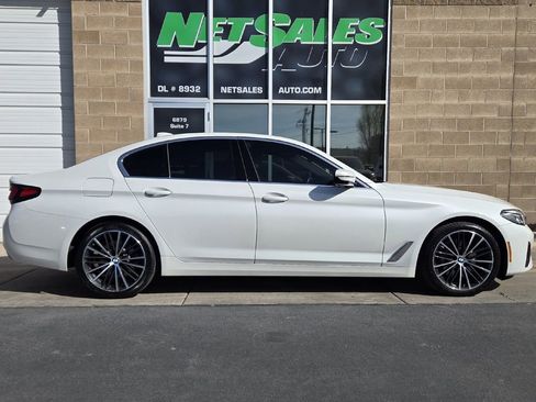 Used 2022 BMW 530i xDrive w/ Premium Package image 6