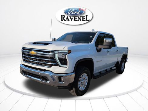 Used 2024 Chevrolet Silverado 2500 LTZ w/ LTZ Plus Package AWD/4WD image 8
