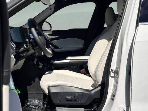 Used 2026 BMW X1 xDrive28i w/ Technology Package image 18