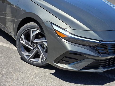 New 2026 Hyundai Elantra Limited FWD image 9