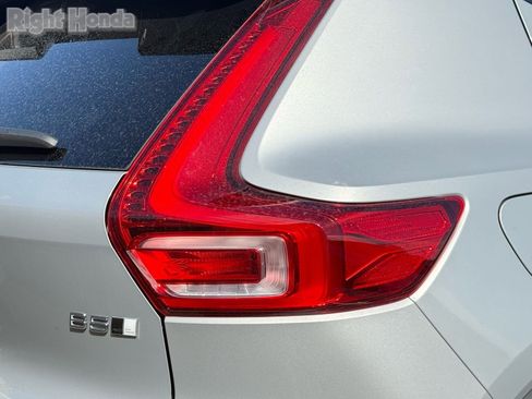 Used 2023 Volvo XC40 B5 Ultimate w/ Protection Package Premier image 11
