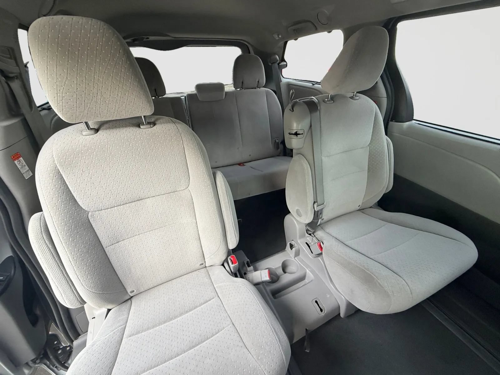 Used 2020 Toyota Sienna LE FWD image 19