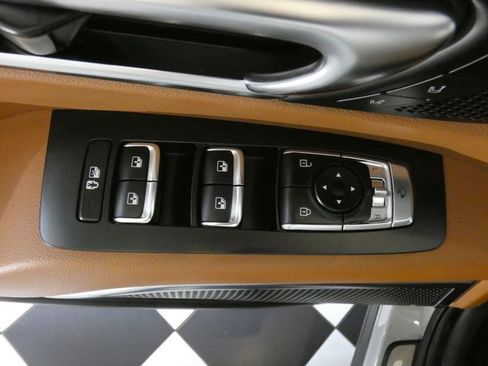 Used 2023 Kia Telluride AWD image 22
