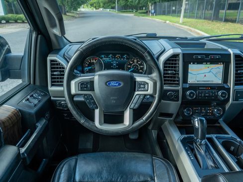 Used 2019 Ford F150 Lariat AWD/4WD image 17