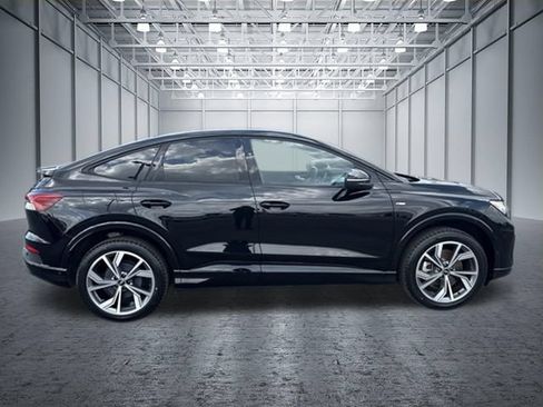 Used 2023 Audi Q4 e-tron Premium Plus w/ Premium Plus AWD/4WD image 6