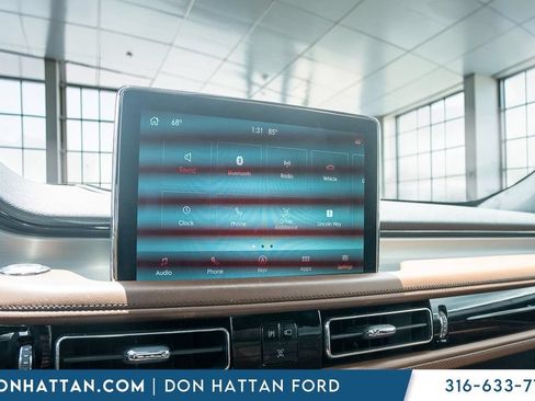 Used 2023 Lincoln Aviator Reserve w/ Equipment Group 201A AWD/4WD image 9