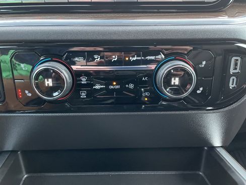 Used 2024 Chevrolet Silverado 1500 LT Trail Boss w/ Convenience Package II image 26