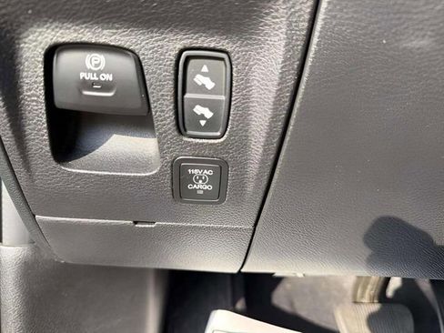 Used 2025 RAM 1500 Big Horn AWD/4WD image 22