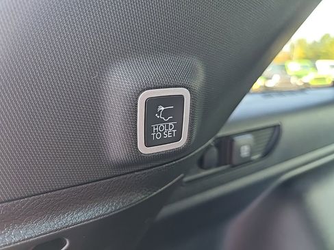 New 2025 Jeep Grand Cherokee Limited w/ Luxury Tech Group II image 96